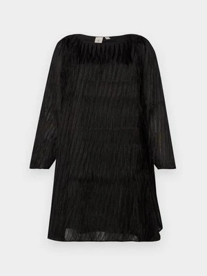 Sukienka koktajlowa YAS Petite