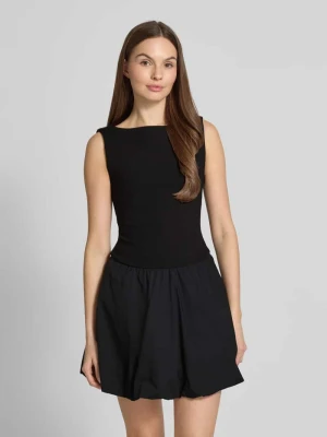 Zdjęcie produktu Sukienka koktajlowa z dekoltem w łódkę Forever New