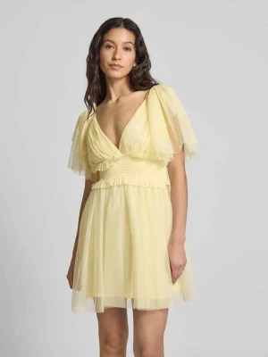 Sukienka koktajlowa z dekoltem w serek i tasiemką w talii Lace & Beads