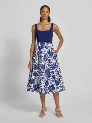 Sukienka koktajlowa z efektem 2 w 1 i wpuszczanymi kieszeniami Adrianna Papell