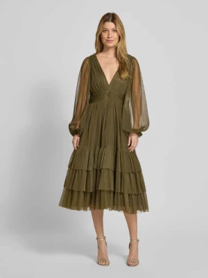 Sukienka koktajlowa z efektem stopniowania i dekoltem w serek Lace & Beads