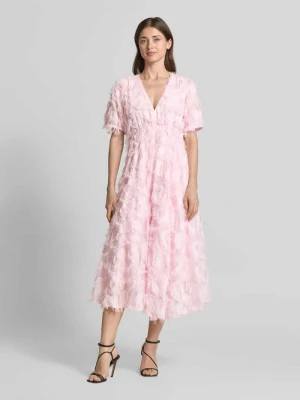 sukienka koktajlowa z frędzlami model 'PAZYLLA' YAS