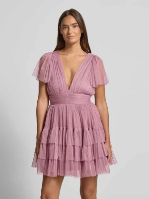 Sukienka koktajlowa z głębokim dekoltem w serek Lace & Beads