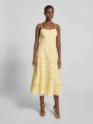 sukienka koktajlowa z haftem angielskim model 'Maya' Forever New