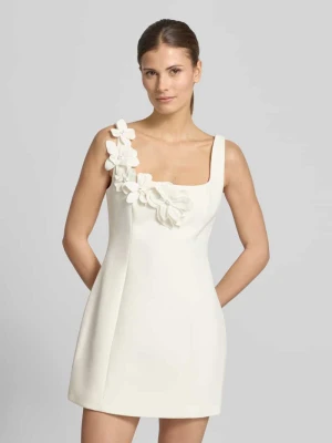 Sukienka koktajlowa z kwiatowymi aplikacjami model 'Melora' Forever New
