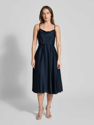 Sukienka koktajlowa z lejącym dekoltem Jake*s Cocktail