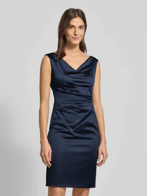 Sukienka koktajlowa z lejącym dekoltem Vera Mont