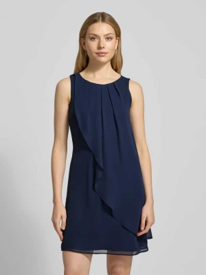 Sukienka koktajlowa z lekko rozkloszowaną spódnicą Swing