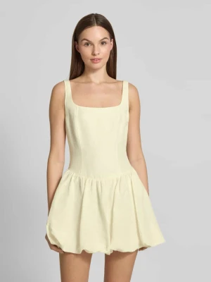 Sukienka koktajlowa z mieszanki lnu z marszczonymi detalami model ‘Heidi’ Forever New