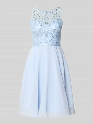 Sukienka koktajlowa z obszyciem z kamieni stras luxuar