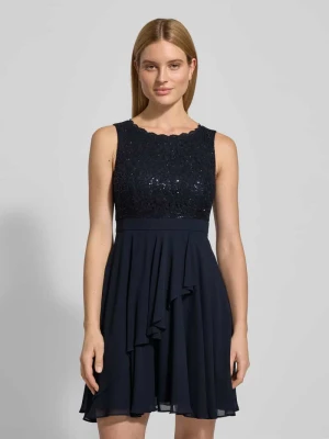 Sukienka koktajlowa z okrągłym dekoltem Jake*s Cocktail