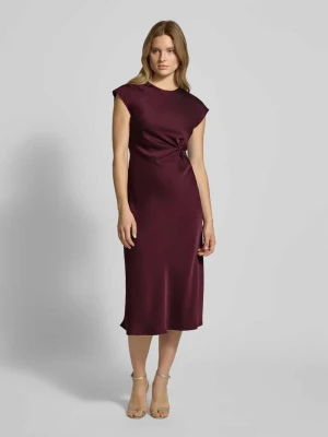 Sukienka koktajlowa z okrągłym dekoltem Swing