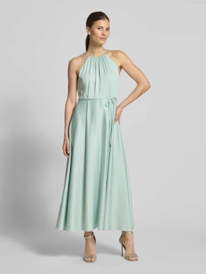 Sukienka koktajlowa z satyny z wiązanym paskiem Jake*s Cocktail