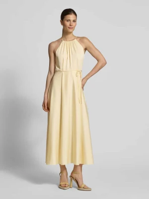 Sukienka koktajlowa z satyny z wiązanym paskiem Jake*s Cocktail