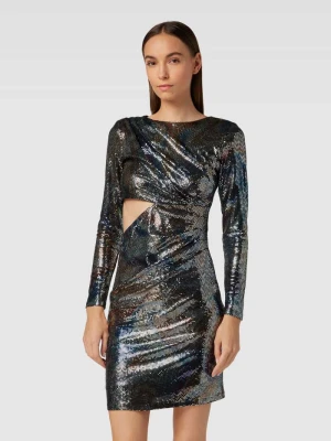 Sukienka koktajlowa z wycięciem Swing