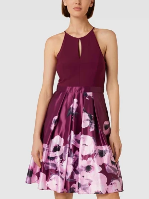 Sukienka koktajlowa z wzorem kwiatowym V.M.