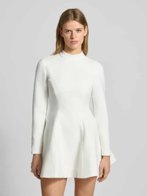 Sukienka koktajlowa ze stójką model ‘ZEPHYRA’ bardot