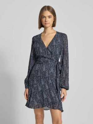 Sukienka kopertowa o dopasowanym kroju z detalami z efektownej przędzy model ‘MAISA’ Pepe Jeans
