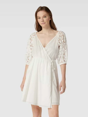 Sukienka kopertowa z bawełny z haftem angielskim model ‘Anglaise’ QS