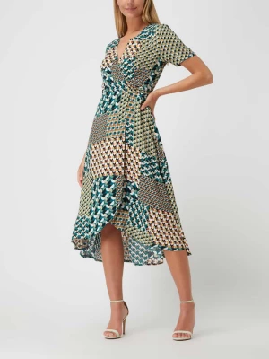 Sukienka kopertowa z graficznym wzorem Apricot