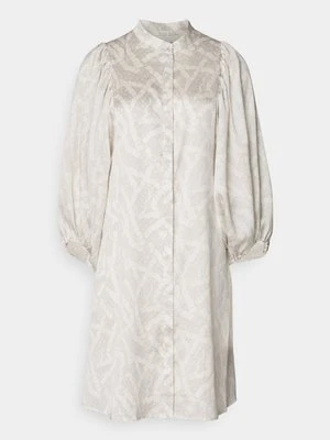 Sukienka koszulowa Bruuns Bazaar