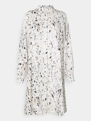 Sukienka koszulowa Bruuns Bazaar