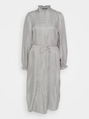 Sukienka koszulowa Bruuns Bazaar