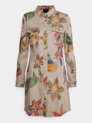 Sukienka koszulowa Desigual
