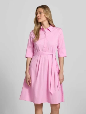 Sukienka koszulowa do kolan z wiązanym paskiem Christian Berg Woman Selection