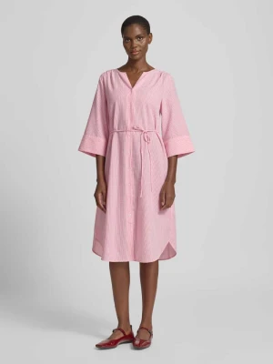 Sukienka koszulowa do kolan z wiązanym paskiem model 'IME' b.Young