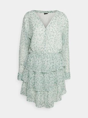 Sukienka koszulowa Gina Tricot