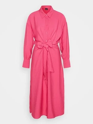 Sukienka koszulowa Gina Tricot