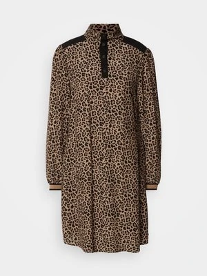 Sukienka koszulowa Marc Cain