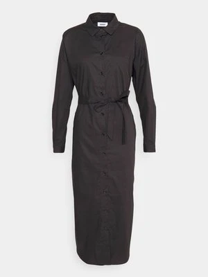 Sukienka koszulowa Minimum