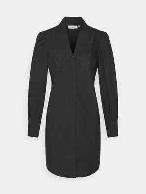 Sukienka koszulowa Minimum