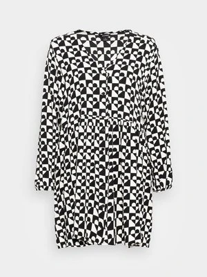 Sukienka koszulowa Monki