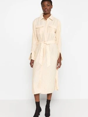 Sukienka koszulowa NA-KD