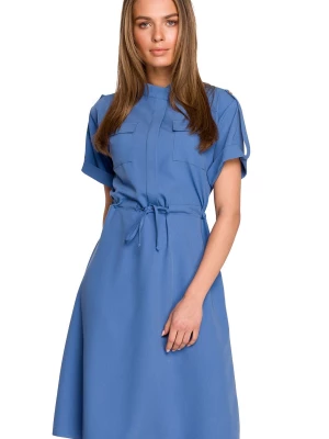 Sukienka koszulowa na lato trapezowa niebieska szmizjerka z wiązaniem Stylove