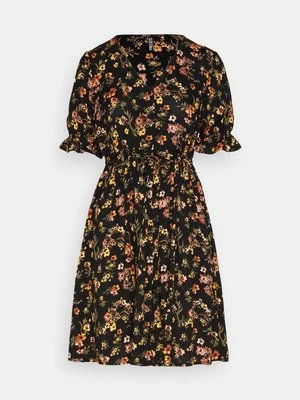 Sukienka koszulowa Pieces