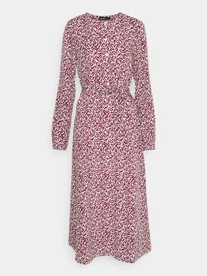 Sukienka koszulowa PIECES Tall