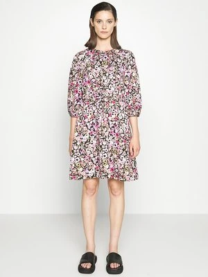 Sukienka koszulowa Selected Femme