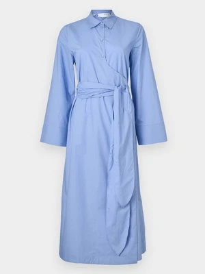 Sukienka koszulowa Selected Femme