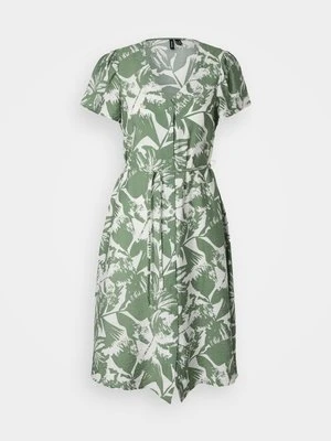 Sukienka koszulowa Vero Moda Petite