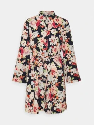Sukienka koszulowa Vero Moda Petite