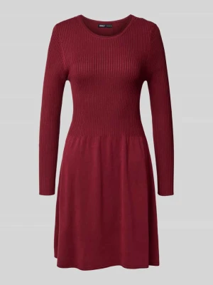 Sukienka lekko rozkloszowana z dzianiny z mieszanki wiskozy model ‘ALMA’ Only