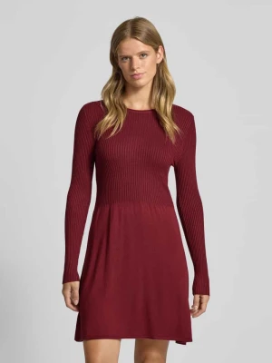 Sukienka lekko rozkloszowana z dzianiny z mieszanki wiskozy model ‘ALMA’ Only