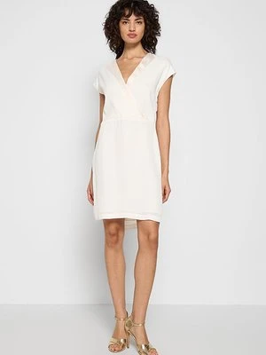 Sukienka letnia Armani Exchange mleczny