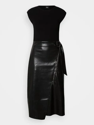 Sukienka letnia Boss