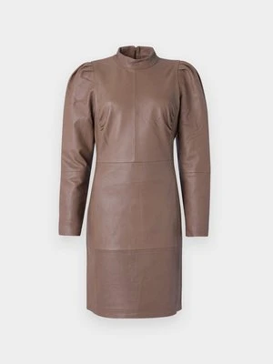 Sukienka letnia Bruuns Bazaar