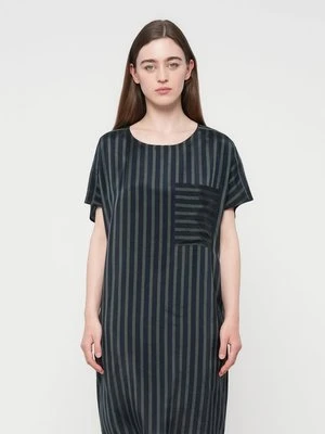 Sukienka letnia closed